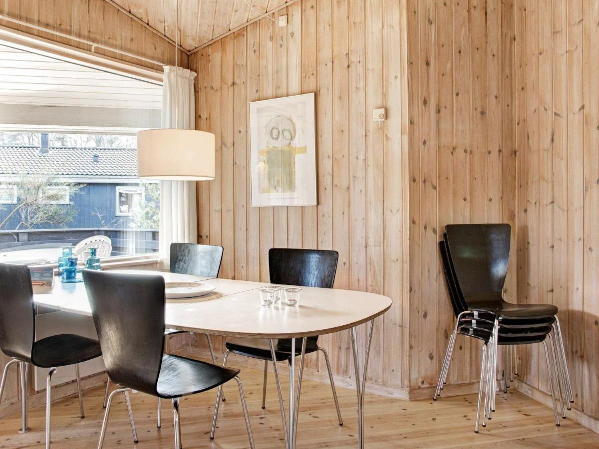 8 Person Holiday Home In Nex Snogebæk Exterior photo